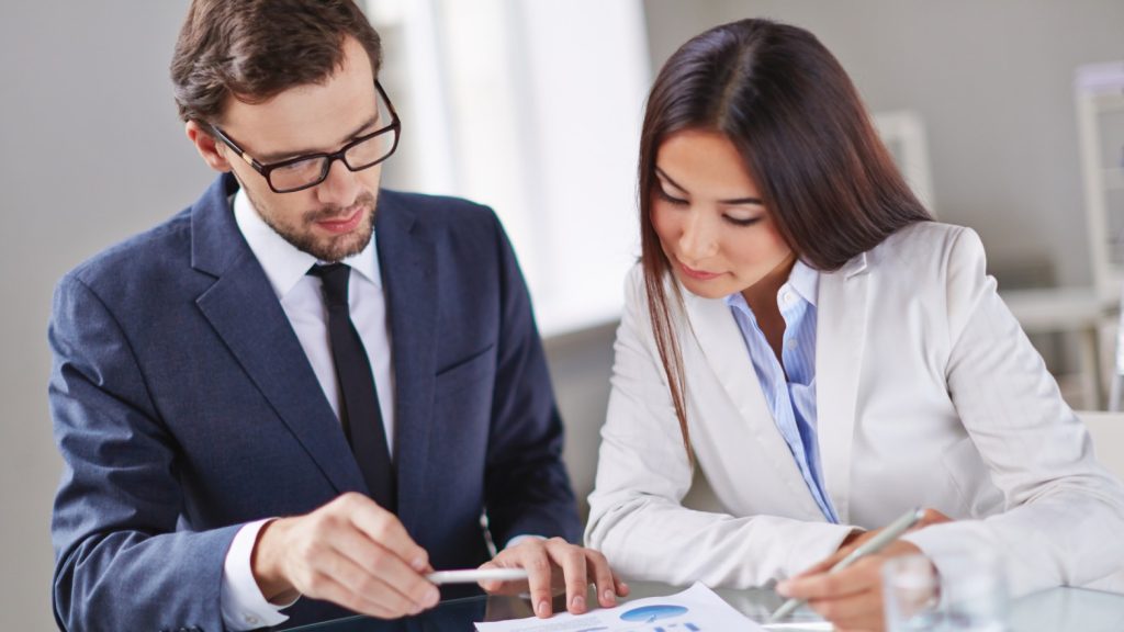 Top-7-Benefits-of-Bank-Accounting-Services-for-Clinics